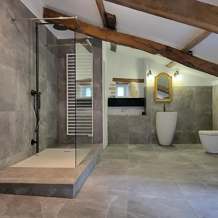 Le Bastion Bed & Breakfast 3*